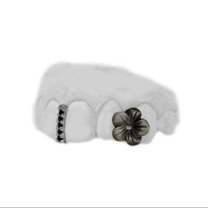 Black Diamond Gap Grillz w Black Pearl Flower