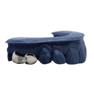 4 Tooth Premolar Grillz w Oval Diamond